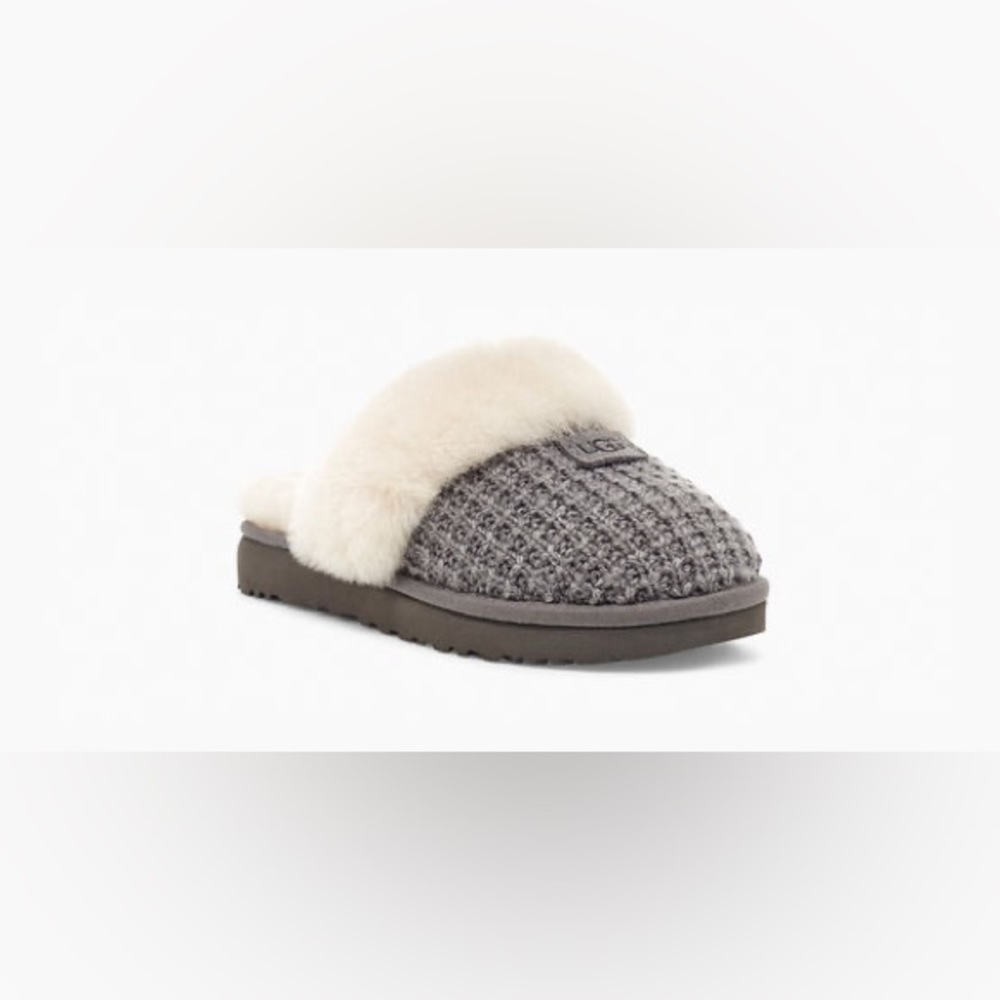 NWT Ugg Cozy Knit Slippers